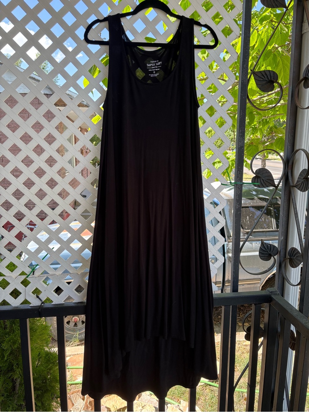 Women’s Black Sleeveless Maxi Dress - TORRID